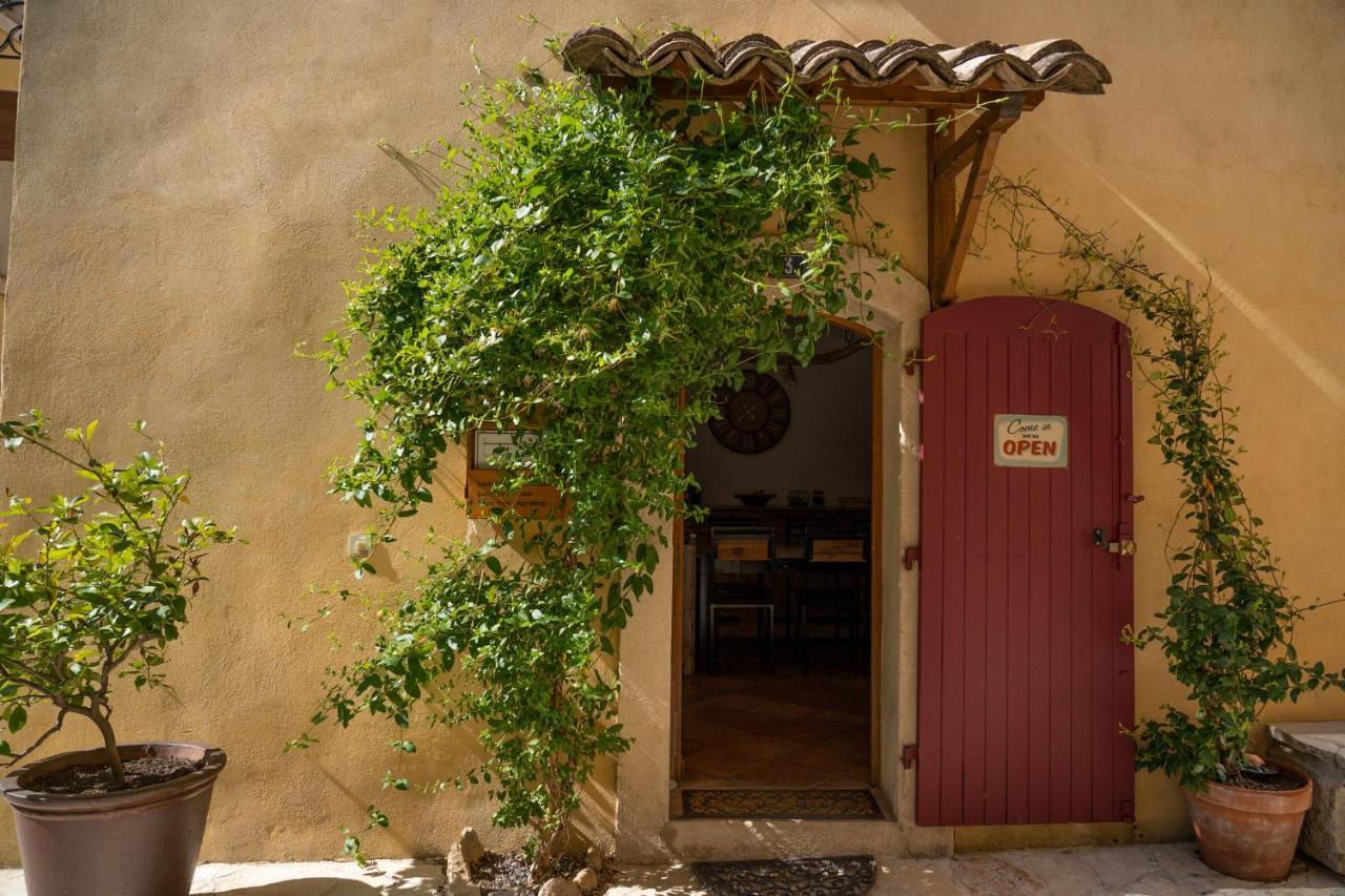 مبيت وإفطار Puyvert Une Chambre En Luberon المظهر الخارجي الصورة